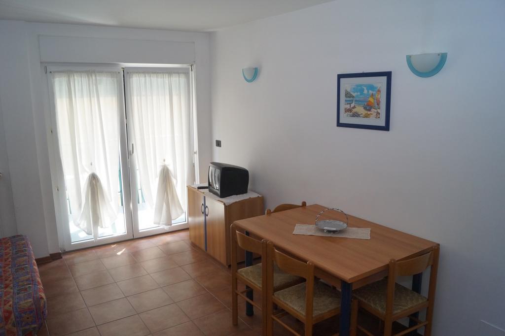Residence Vivere Astra Trieste Extérieur photo