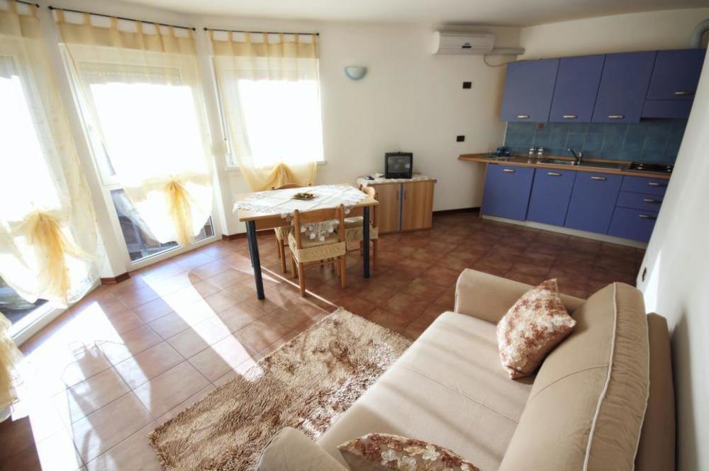 Residence Vivere Astra Trieste Extérieur photo